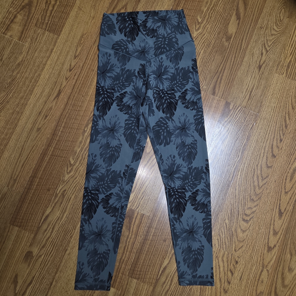 Aerie Chill Play Move Palm Leaf Print Leggings